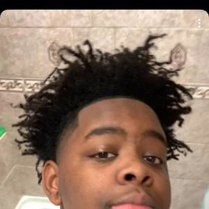 Meet your Posher, Dee